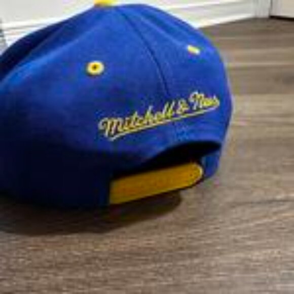 Golden State Warriors Mitchell & Ness Snapback Hat Vintage - Picture 3 of 6